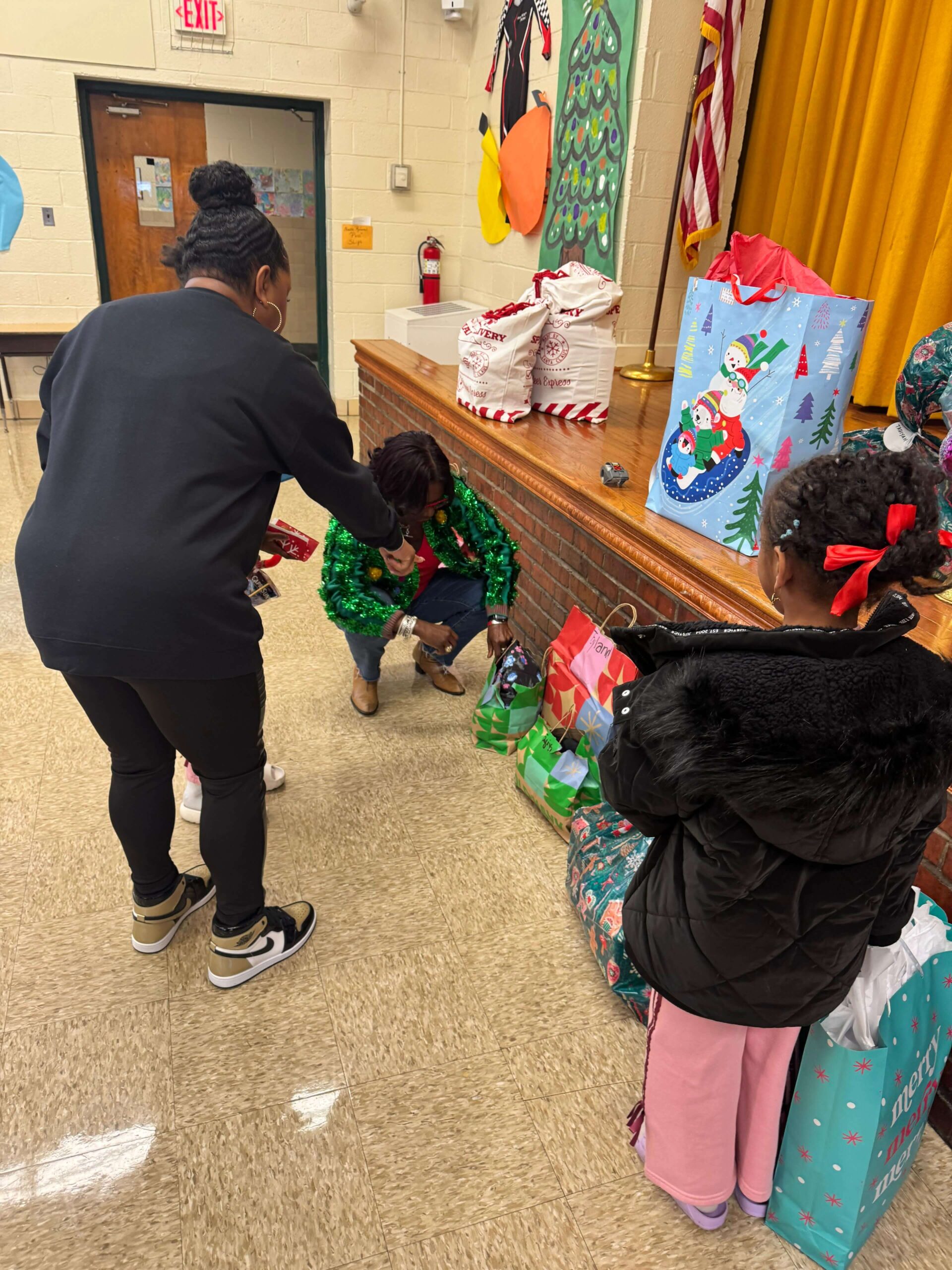 Holiday Distribution (2)